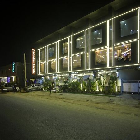 Hotel Park Tree Near Delhi Airport นิวเดลี ภายนอก รูปภาพ