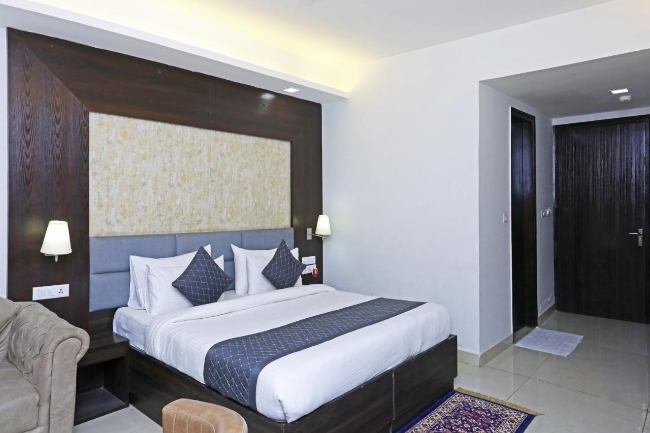 Hotel Park Tree Near Delhi Airport นิวเดลี ภายนอก รูปภาพ