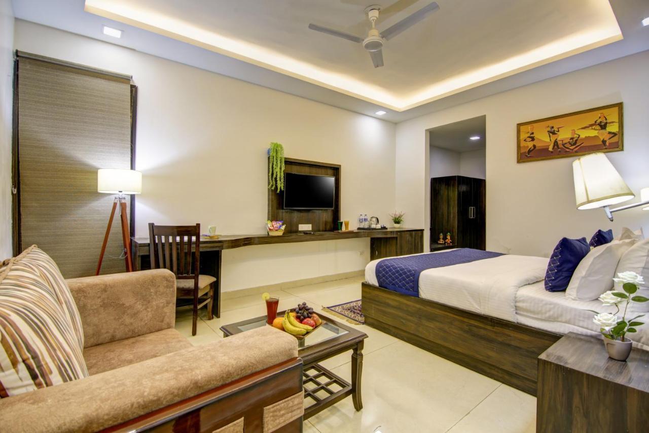 Hotel Park Tree Near Delhi Airport นิวเดลี ภายนอก รูปภาพ