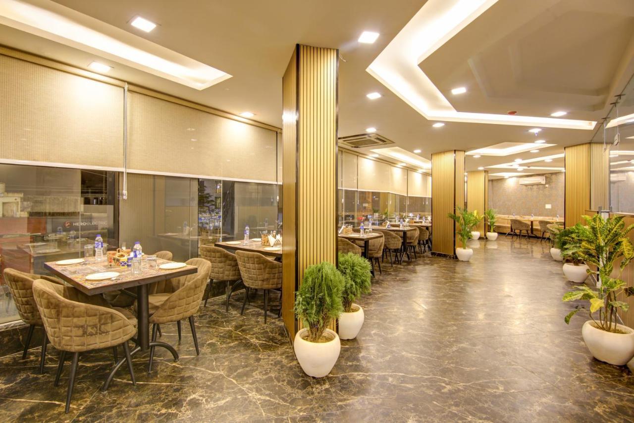 Hotel Park Tree Near Delhi Airport นิวเดลี ภายนอก รูปภาพ
