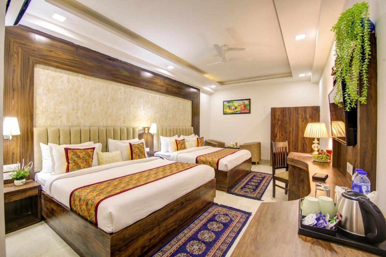 Hotel Park Tree Near Delhi Airport นิวเดลี ภายนอก รูปภาพ