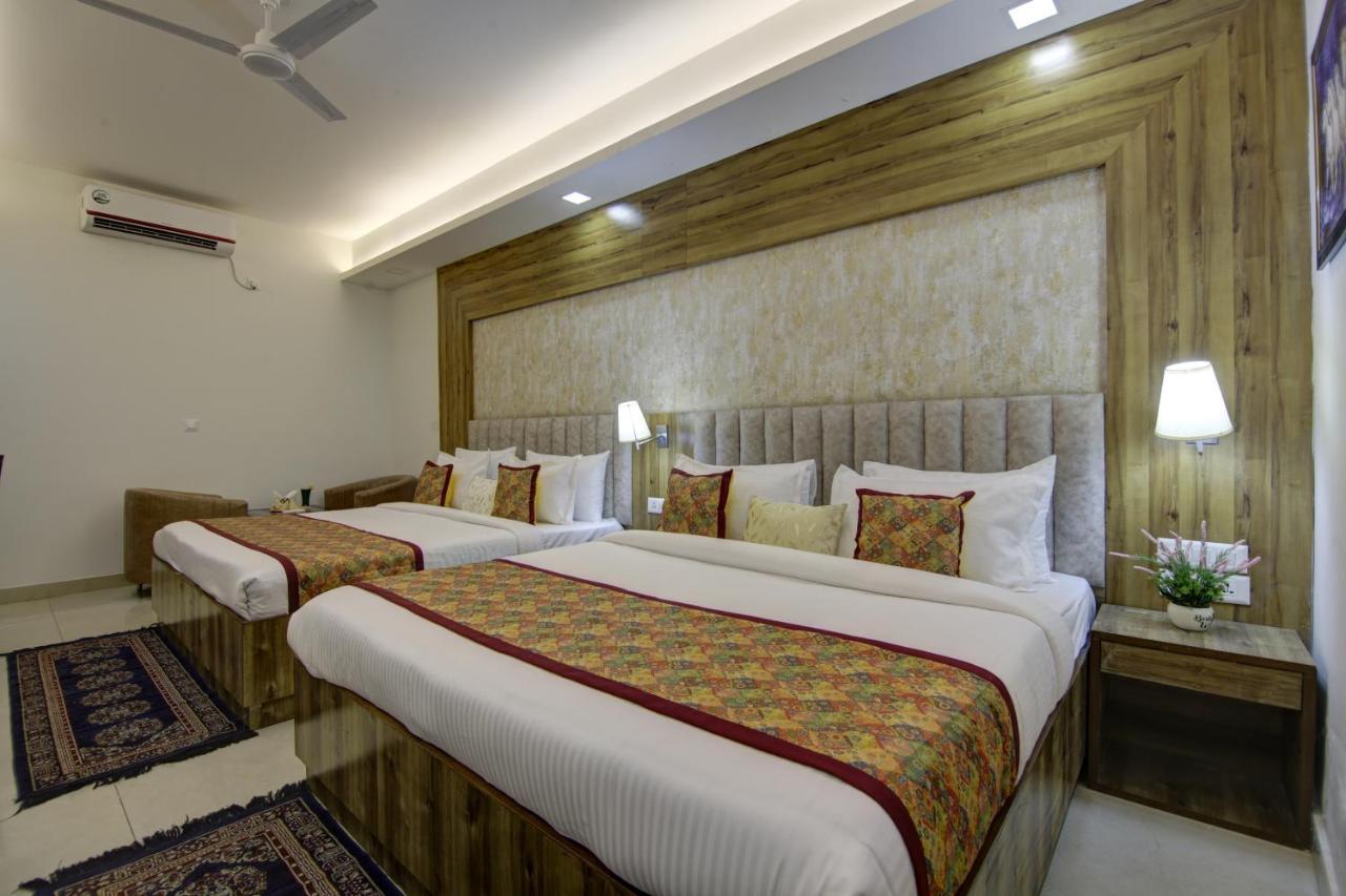 Hotel Park Tree Near Delhi Airport นิวเดลี ภายนอก รูปภาพ