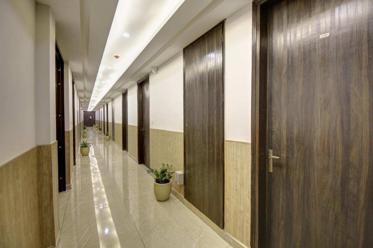 Hotel Park Tree Near Delhi Airport นิวเดลี ภายนอก รูปภาพ