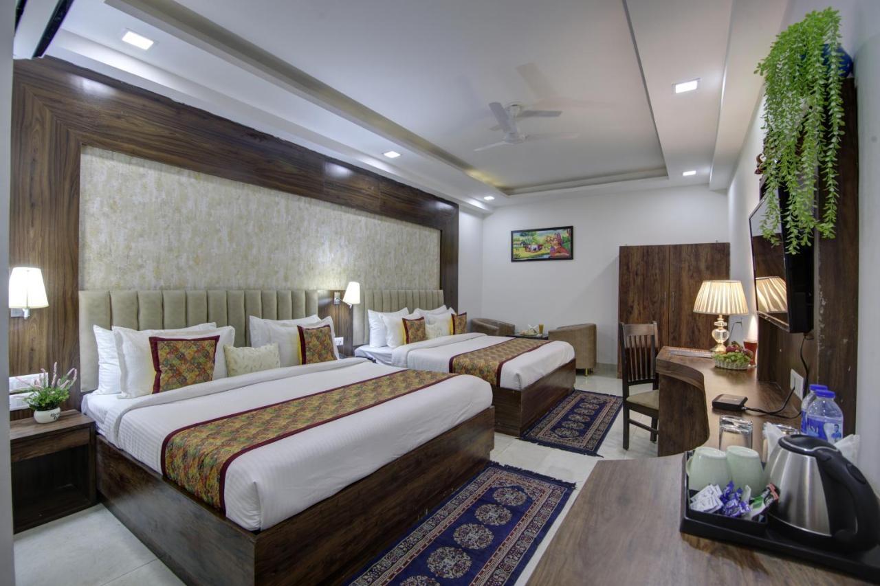 Hotel Park Tree Near Delhi Airport นิวเดลี ภายนอก รูปภาพ